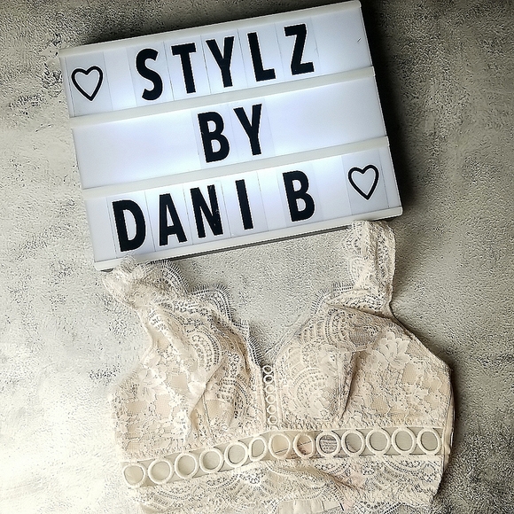 VICTORIA SECRET BRALETTE - Picture 1 of 2